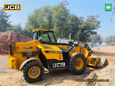 Xe nâng đa năng Telehandler JCB